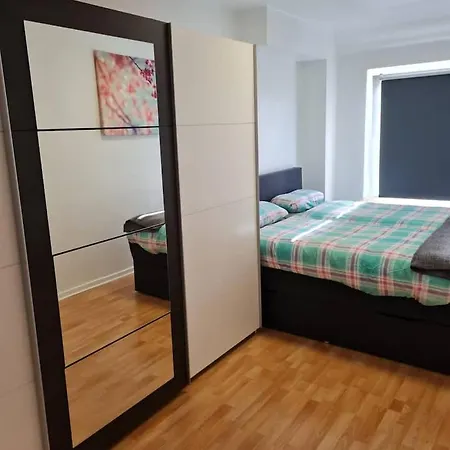 Delight: Prime Location Near Iconic Landmarks * Dusseldorf